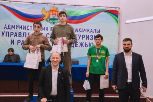 В Махачкале состоялись соревнования по армрестлингу среди детей с ОВЗ