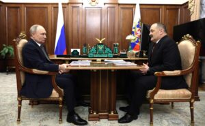 Опубликованы первые кадры встречи Владимира Путина с главой Дагестана Сергеем Меликовым