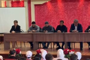 В Буйнакске обсудили вопросы профилактики радикальных настроений