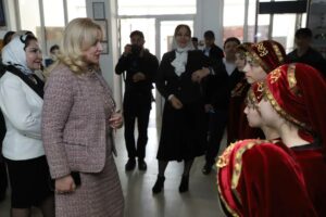 Модельная библиотека открылась в Казбековском районе