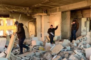 Представители минздрава РД навестили в больницах пострадавших при взрыве газа
