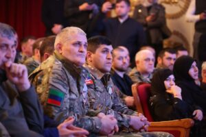 В Русском театре военнослужащим батальона «Каспий» вручили государственные награды