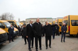 Отдаленные от центра Махачкалы школы получили 4 новых автобуса