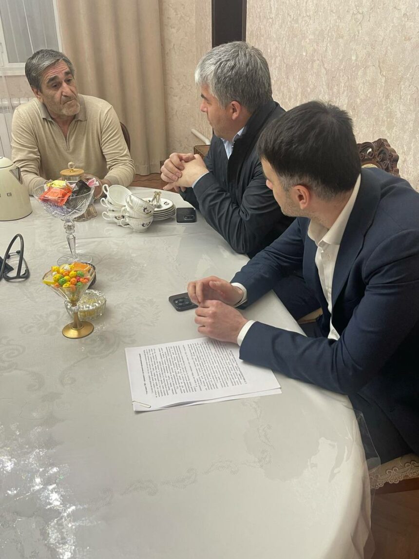 Сотрудники Минюста Дагестана оказали помощь участнику СВО