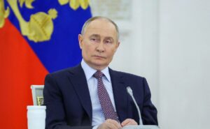 Владимир Путин поздравил Народное Собрание Дагестана с 30-летием