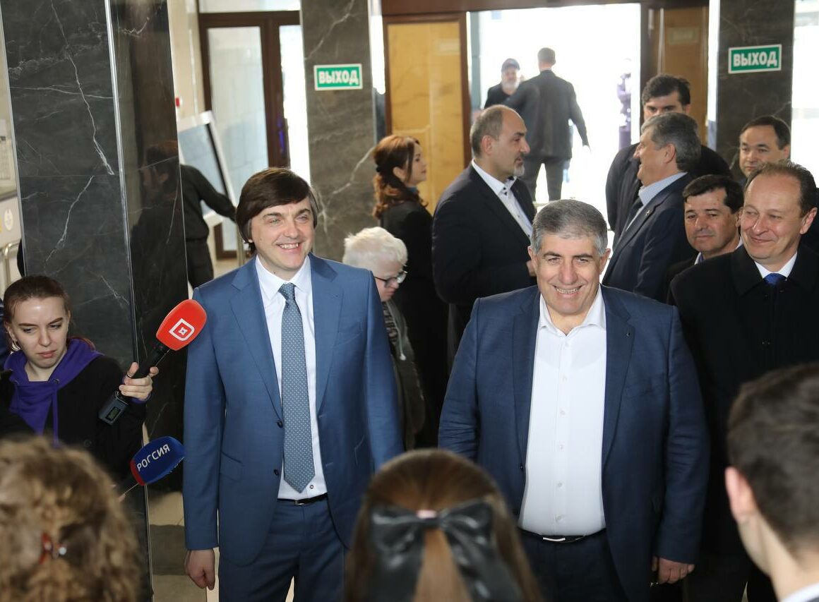 Глава Минпросвещения России Сергей Кравцов прибыл в Дагестан