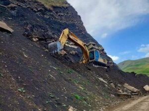 В Гунибском районе началась реконструкция дороги к селу Мегеб
