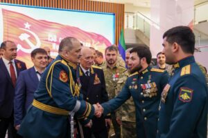 Сергей Меликов вручил награды дагестанским военнослужащим в преддверии 80-летия Победы