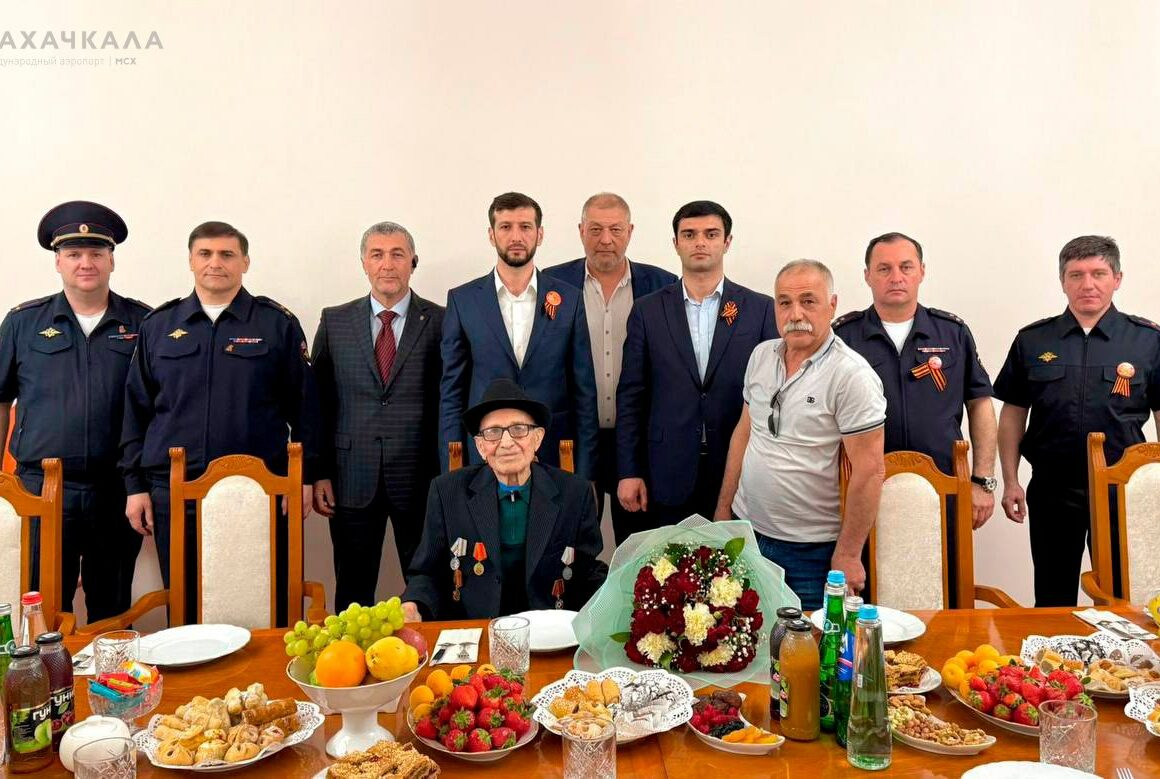 Ветеран из Дагестана отправился на Парад Победы в Москву