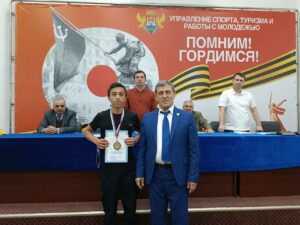 Школьник из Табасарана стал призером шахматного блицтурнира в Махачкале