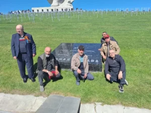 Бесстрашный пулеметчик Ханпаша Нурадилов: подвиг, увековеченный в памяти