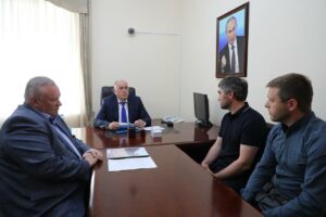 По обращению участника СВО в Каспийске проведут капремонт автодороги