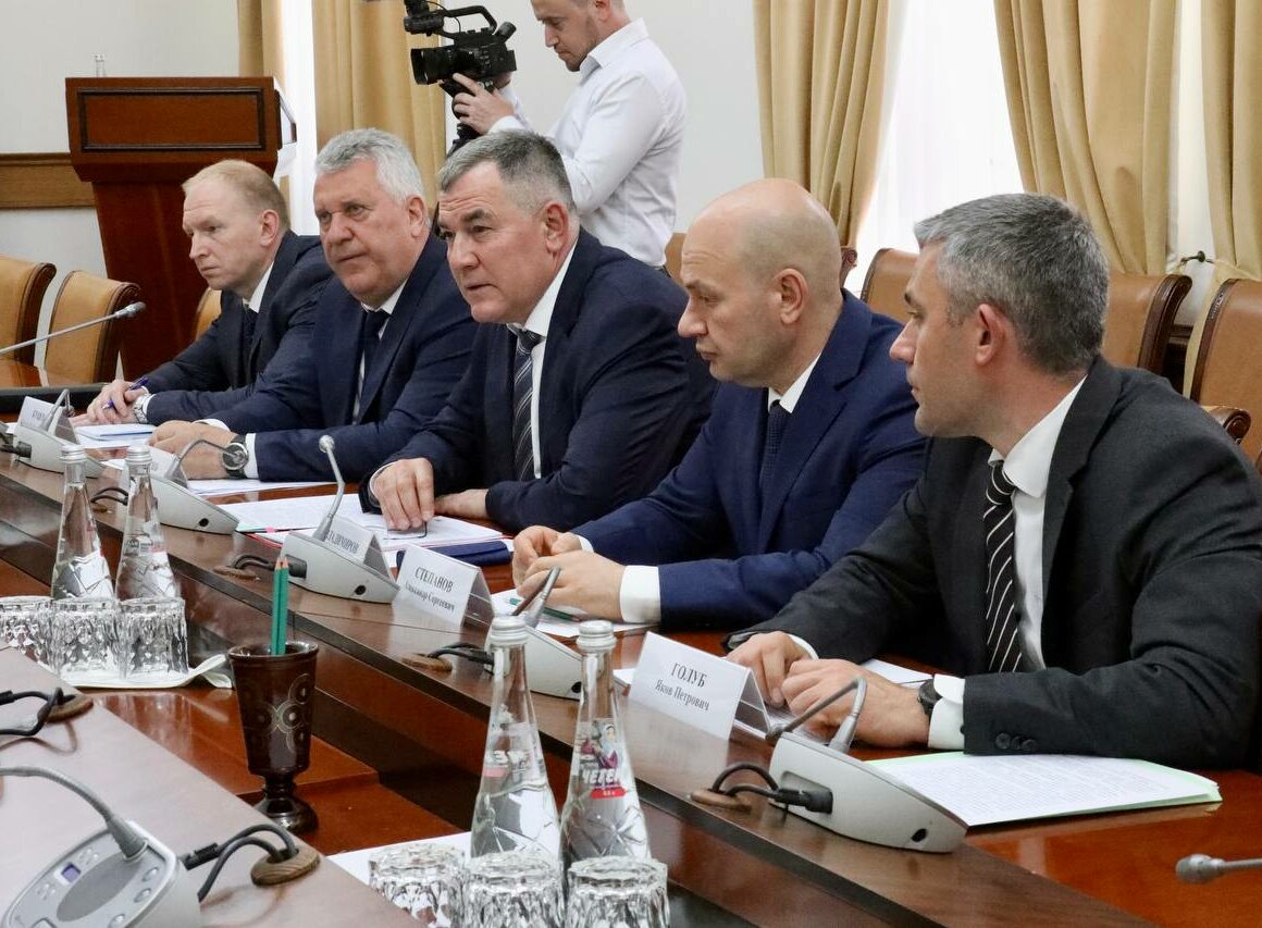 Заместитель полпреда Президента России в СКФО Максим Владимиров прибыл с рабочим визитом в Дагестан