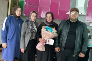 В Дагестане впервые вручили медаль «Мать защитника Отечества»
