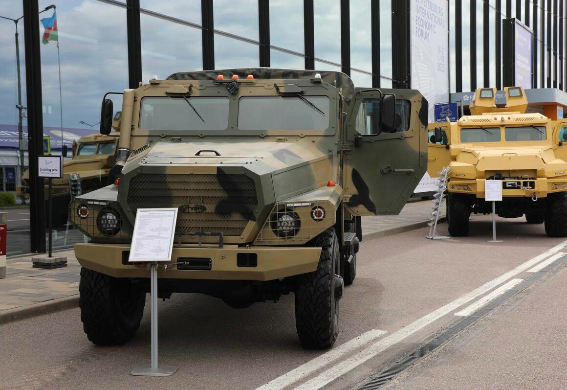 Образцы военной техники Вооруженных Сил РФ представлены на ПМЭФ-2025