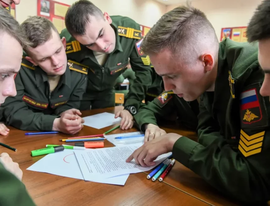 Высшие военные училища страны продолжают набор курсантов