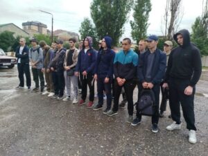 В Буйнакске группу призывников проводили на срочную службу