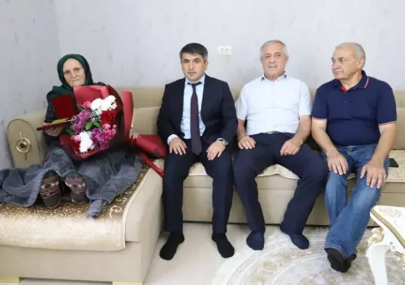 В Табасаранском районе наградили медалью мать четырех участников СВО