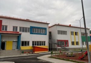 Бахтияр Уллаев проверил готовность детского сада в Дербенте