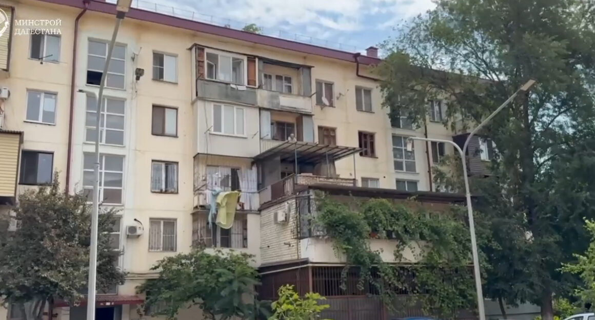 Кровля пострадавшего от пожара дома в Махачкале восстановлена досрочно