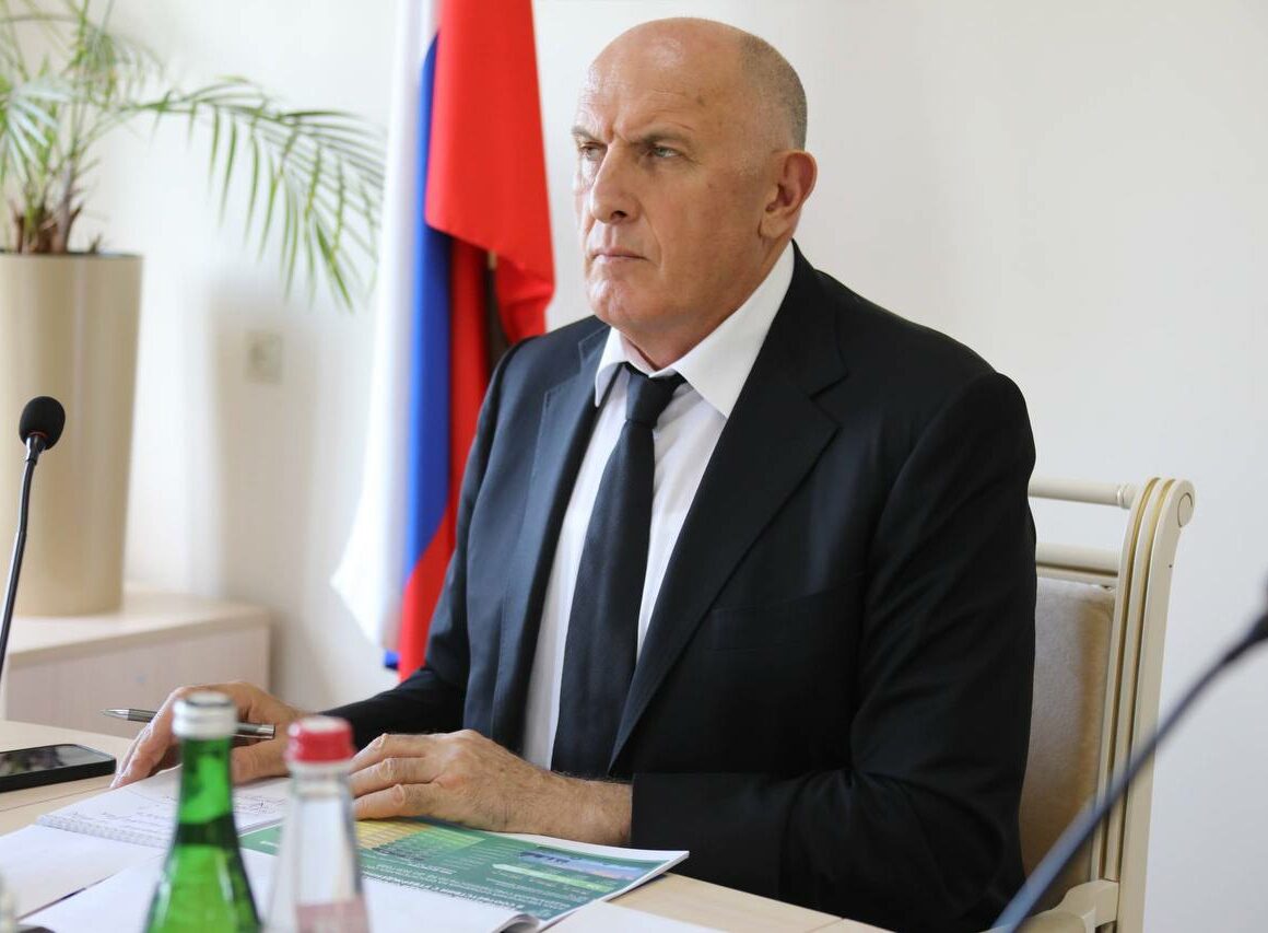 Абдулмуслим Абдулмуслимов прибыл в Управление Дагмелиоводхоза в Махачкале