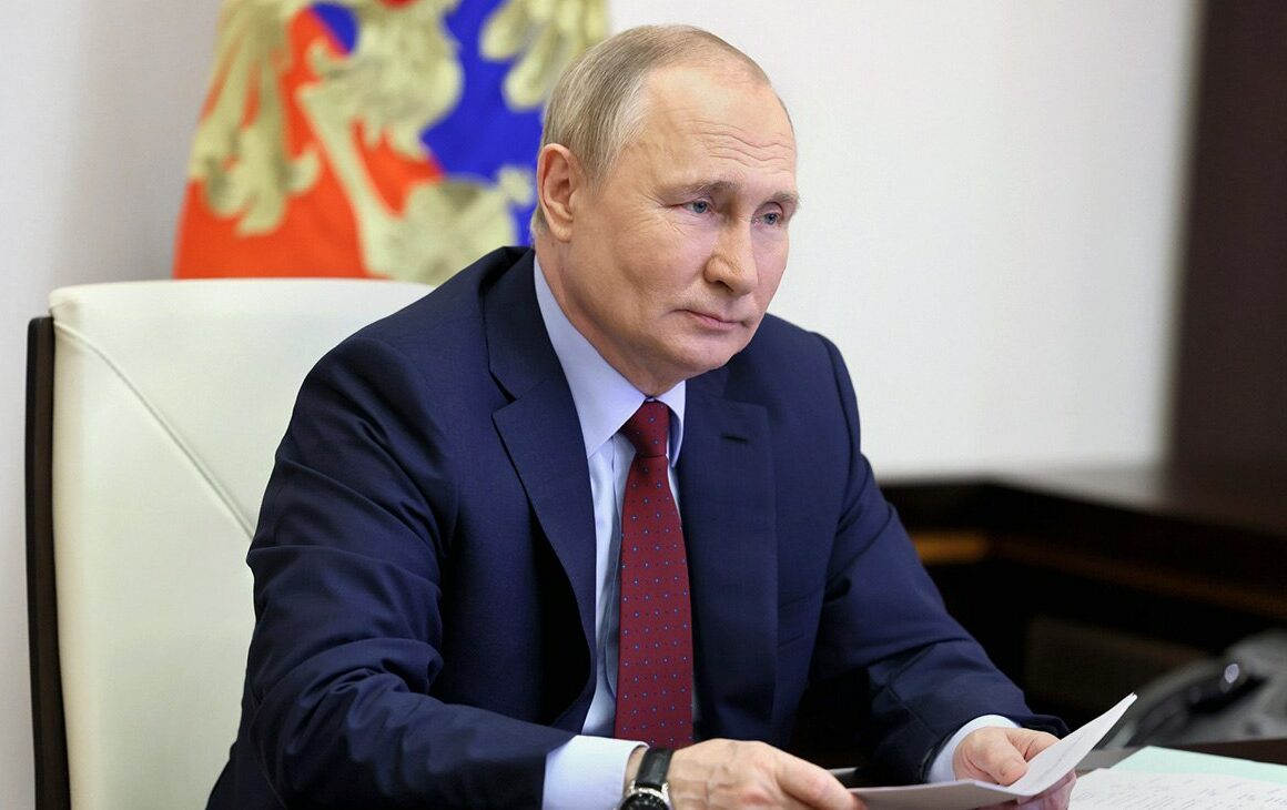 Владимир Путин поздравил главу Дагестана Сергея Меликова с юбилеем