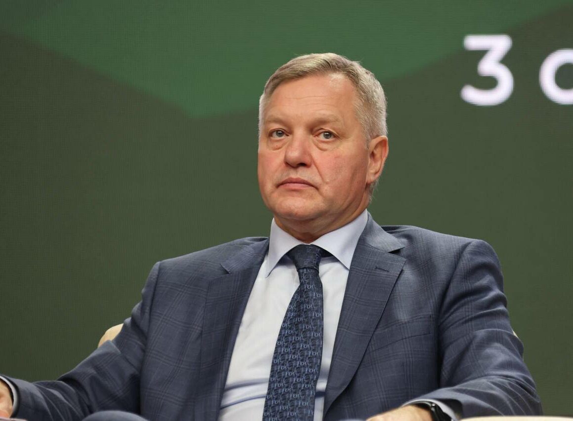 Дмитрий Кобицкий выступил на пленарной сессии Горного форума