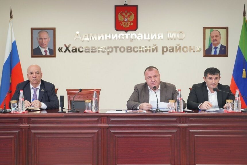 В Хасавюртовском районе обсудили ход осеннего призыва и контрактной службы