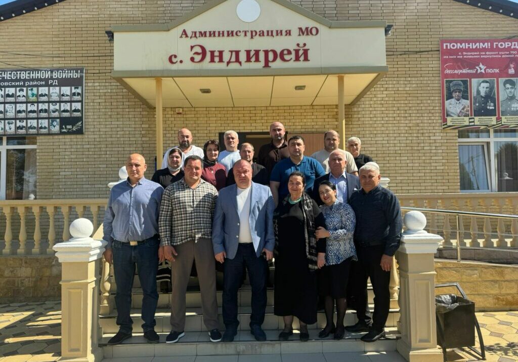 Главный редактор «Ёлдаш» Гебек Конакбиев возглавил сельское собрание в Эндирее