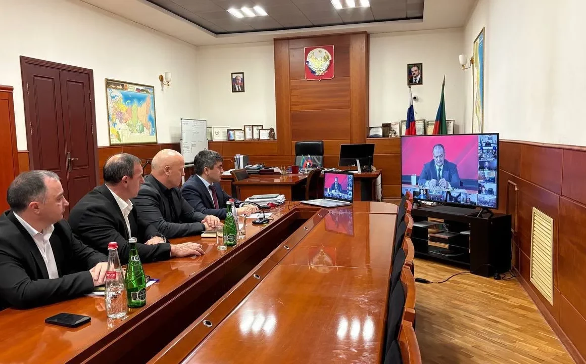 Администрация Табасаранского района присоединилась в режиме ВКС к Прямой линии с главой Дагестана