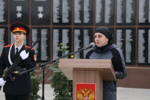 «Их жизнь не прошла бесследно»: Мать погибших бойцов СВО поблагодарила Сергея Меликова за Сад памяти