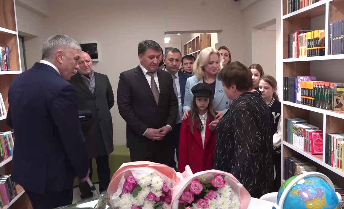 В Махачкале открылась шестая модельная библиотека: старый фонд превращается в современный арт-холл
