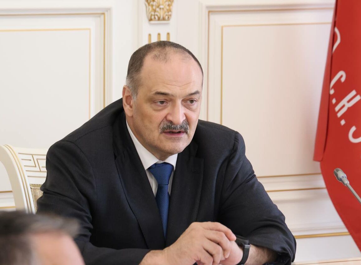 Меликов поздравил православных Дагестана с Рождеством Христовым
