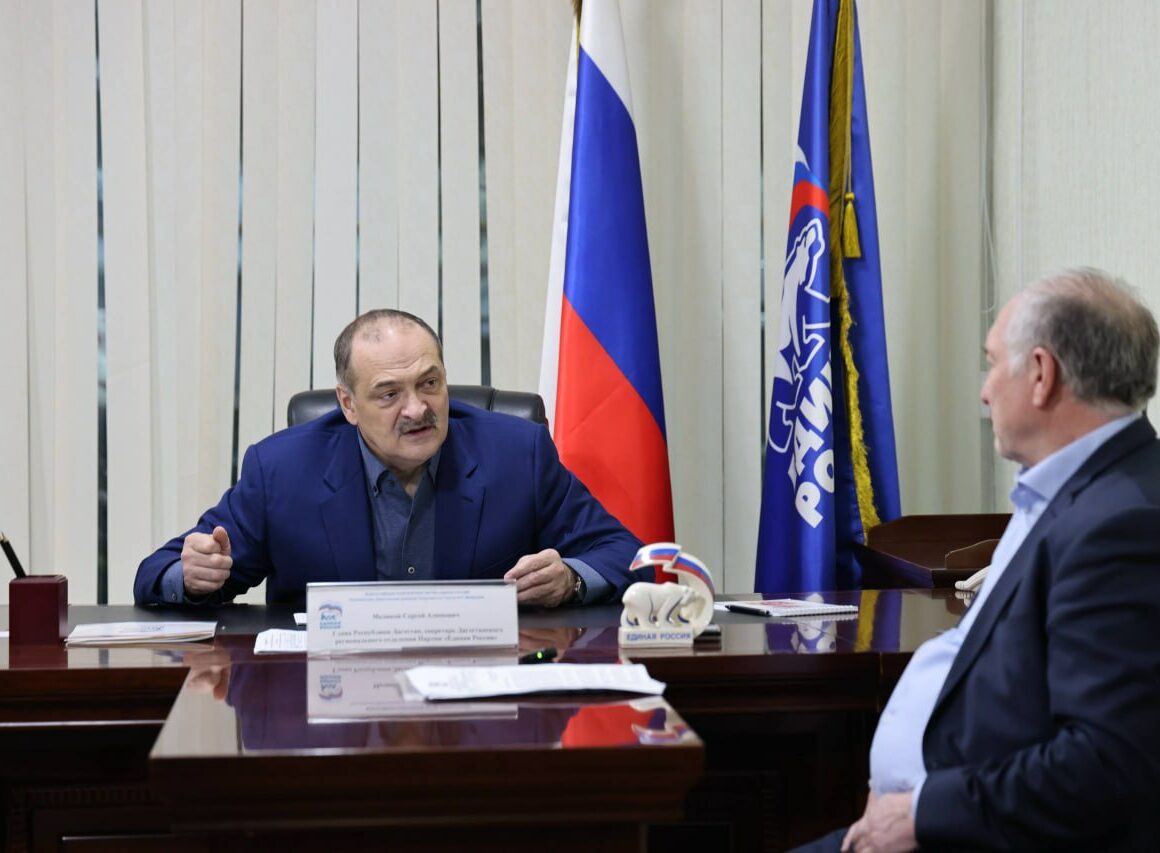 Сергей Меликов провел прием граждан и дал жесткие поручения