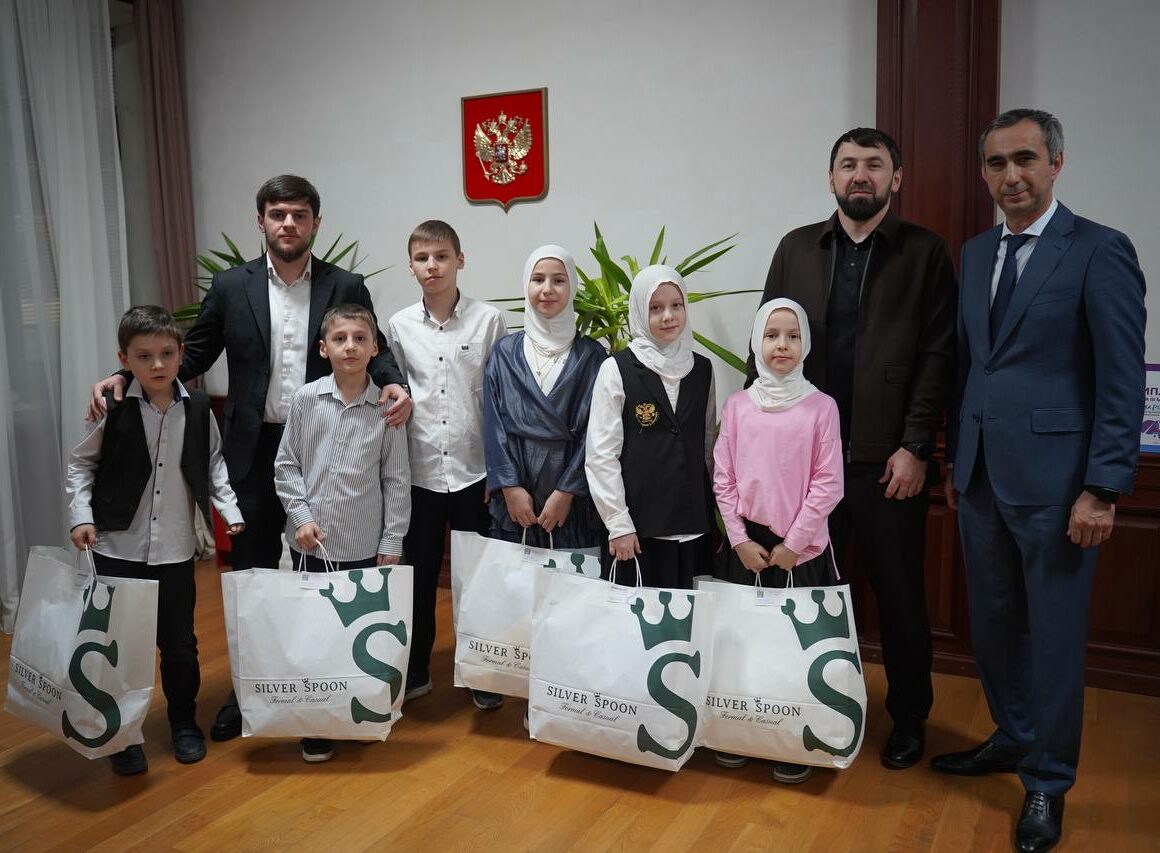 Минимущество Дагестана вручило подарки детям участников СВО