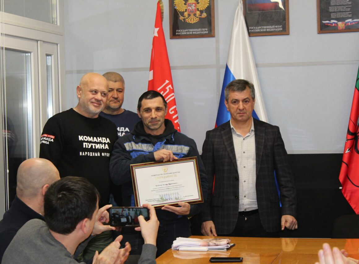 Дагестан передал гуманитарную помощь и подарки детям в Запорожскую область