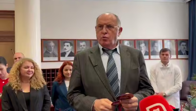 Абдулмуслим Абдулмуслимов принял участие в акции «Елка желаний»