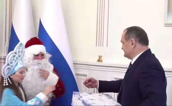 Особенные дети поздравили Сергея Меликова с Новым годом