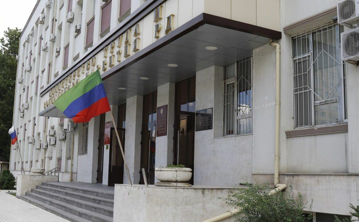 Замминистра труда Дагестана подписал контракт с Минобороны РФ