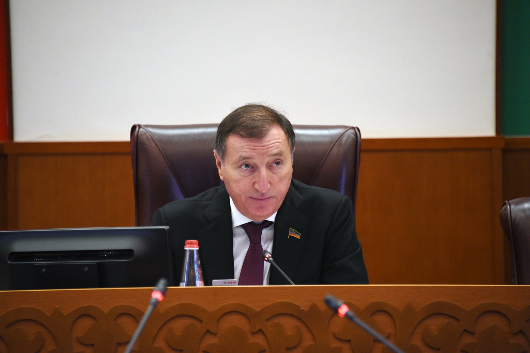 Заур Аскендеров призвал депутатов активизировать работу в рамках Года единства народов России