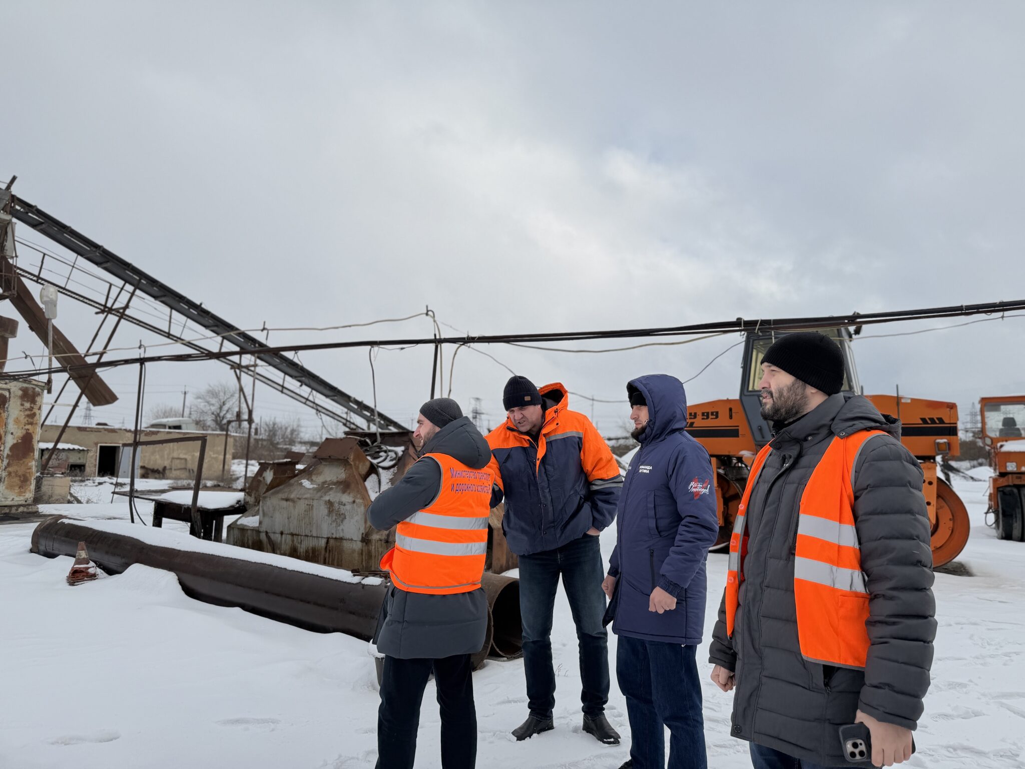 Общественники проконтролировали ремонт на участке дороги «Буйнакск – Кизилюрт»