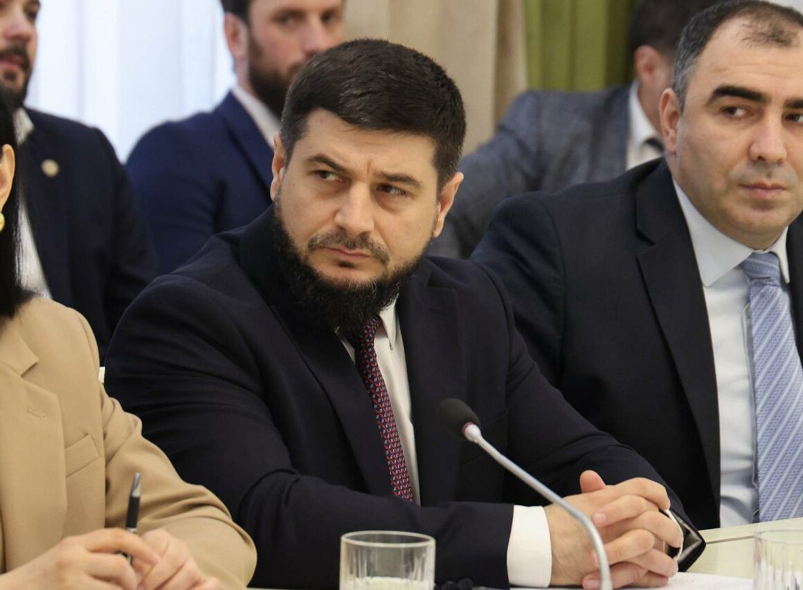Влияние семьи и соцсетей на молодежь Дагестана обсудили эксперты