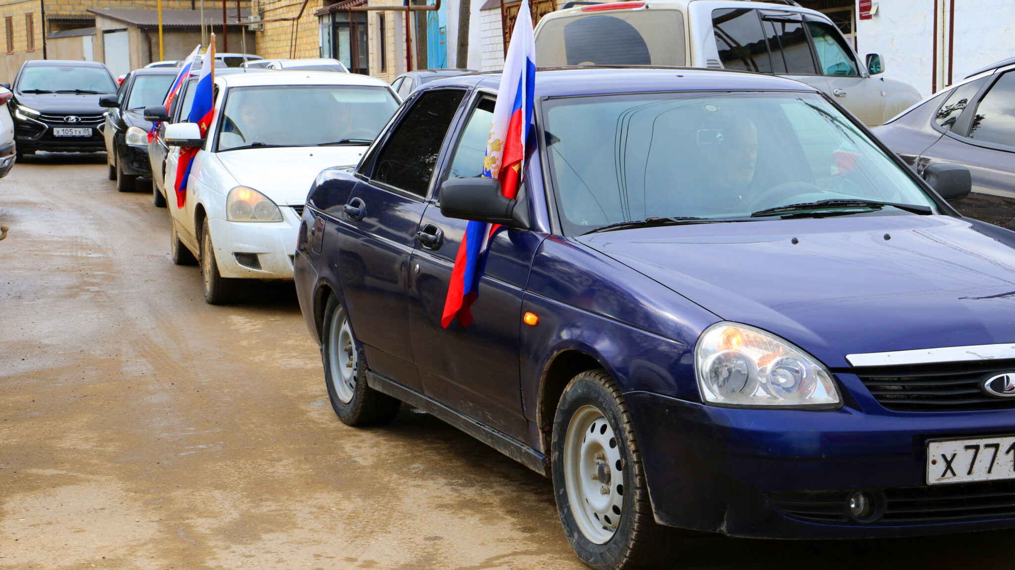 В Кайтагском районе провели автопробег в честь Дня защитника Отечества