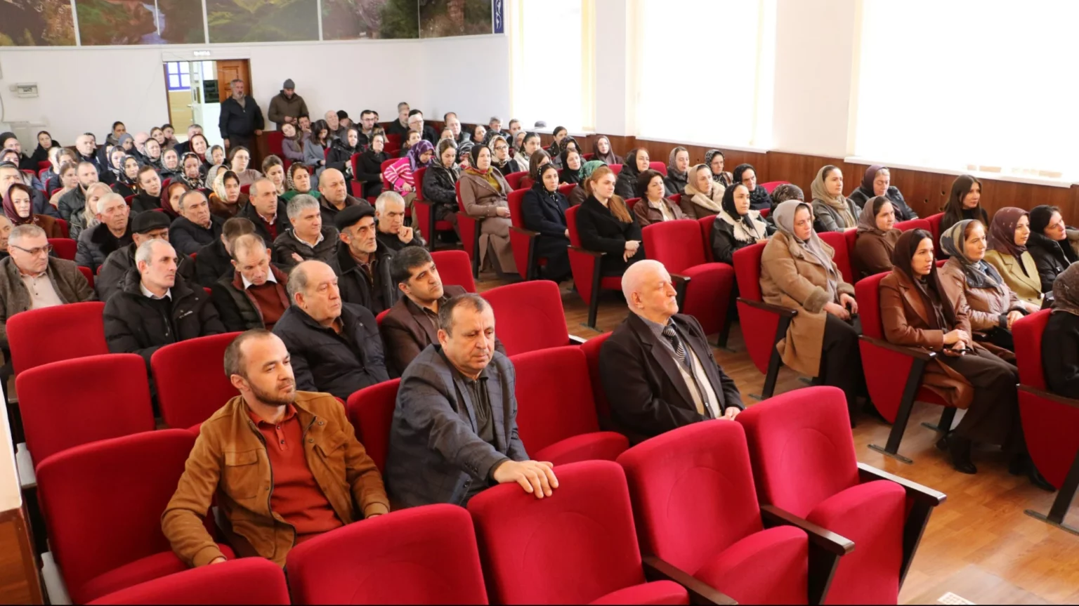 В Кайтагском районе разъяснили условия выплат контрактникам и меры поддержки семей участников СВО