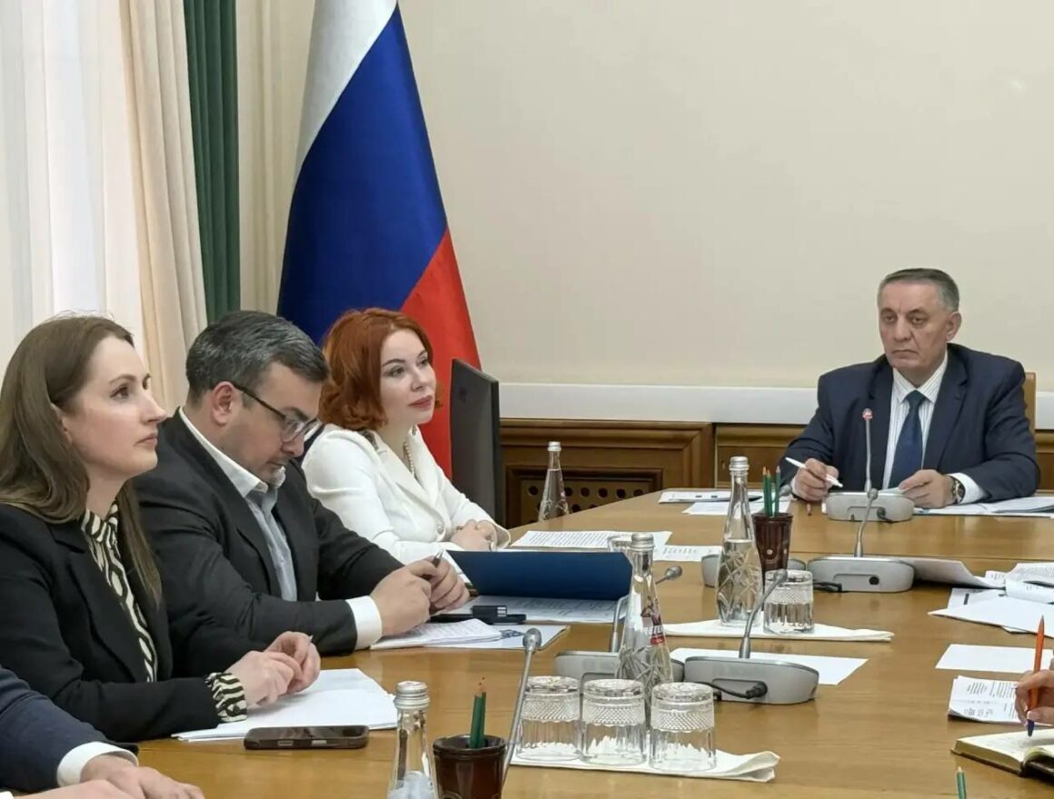 В Дагестане почти тысячу детей вернули в кровные семьи за время инспекции