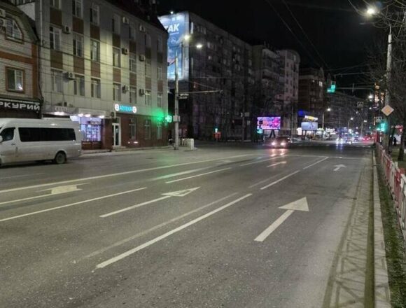 На проспекте Махачкалы расширили проблемный перекресток