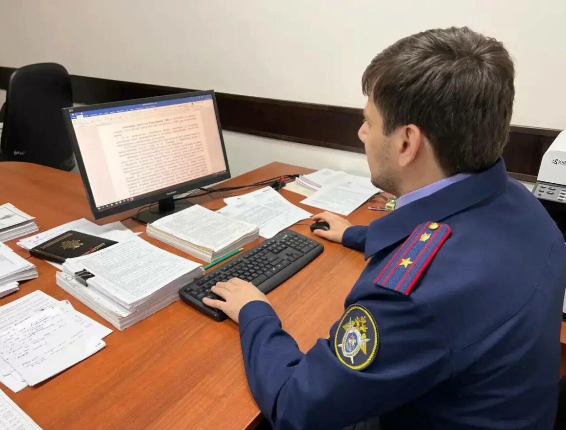 В Махачкале двое подростков угнали найденную с открытыми дверями иномарку