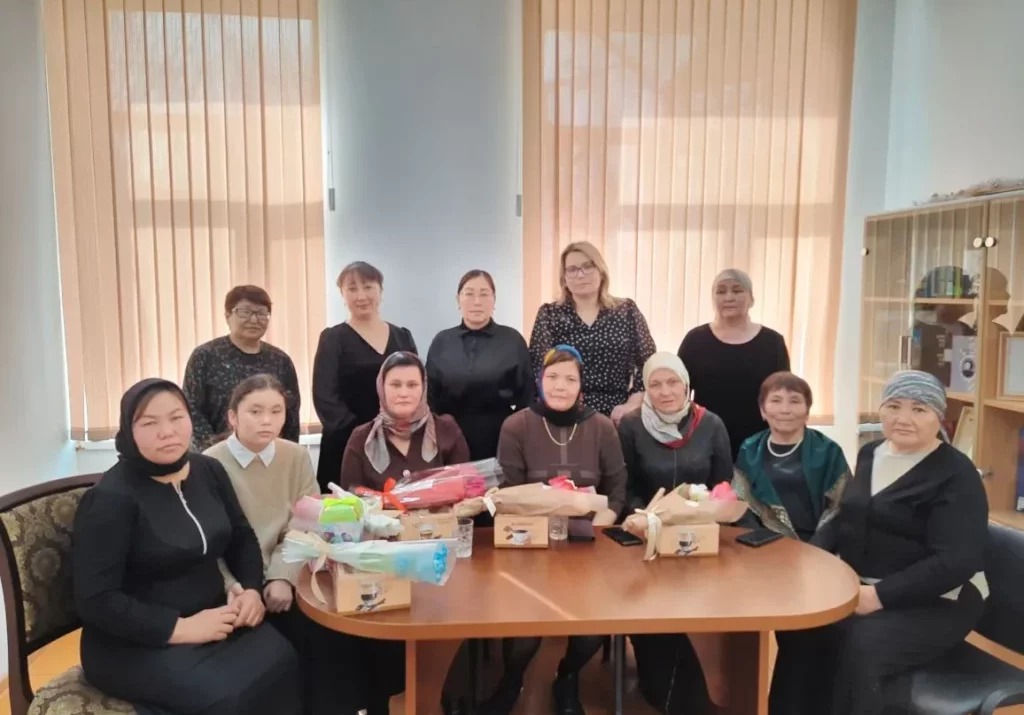 В редакции газеты «Голос степи» чествовали матерей и вдов погибших участников СВО
