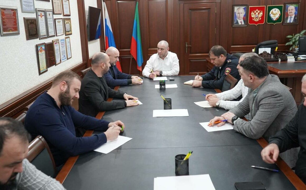 В Дагестанских Огнях обсудили ход призывной кампании