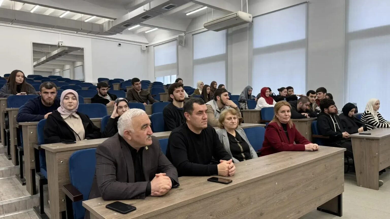 В ДГПУ стартовала программа «Обучение служением. Первые» для студентов